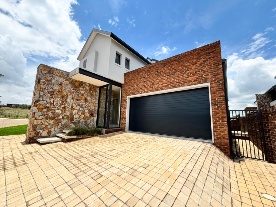 To Let 3 Bedroom Property for Rent in Helderzicht Eco Estate North West